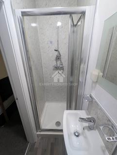 undefined, *En-suite Room* Lockwood Road. Wheatley, Doncaster.