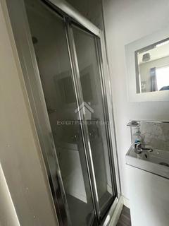 undefined, *En-suite Room* Lockwood Road. Wheatley, Doncaster.