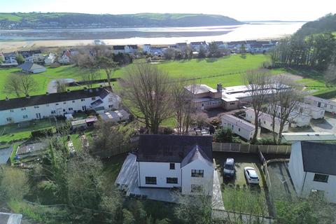 4 bedroom house for sale, Parc Clomendy, Llansteffan, Carmarthen