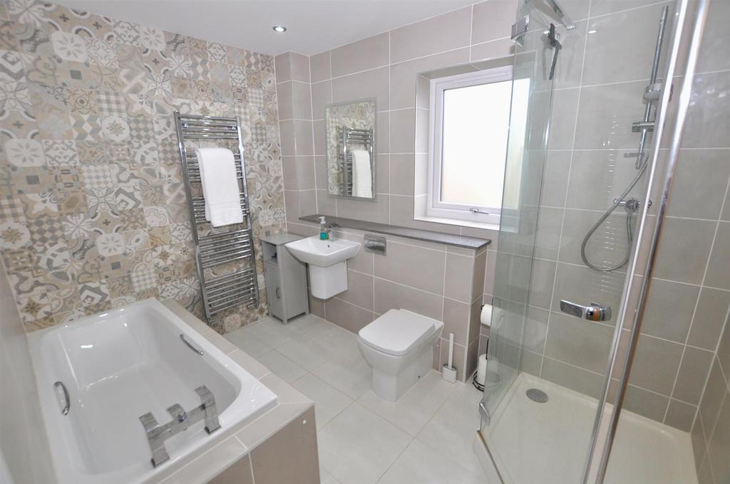 Family bathroom/shower room/WC