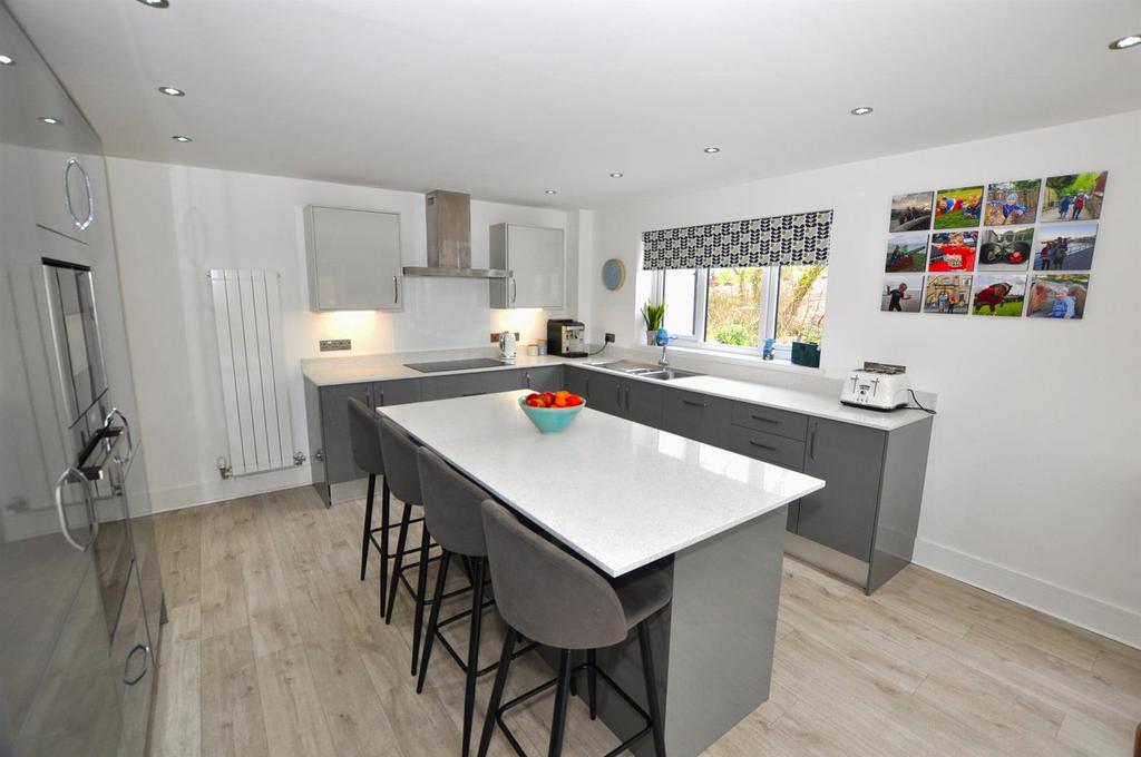 Open plan kitchen/dining/family room