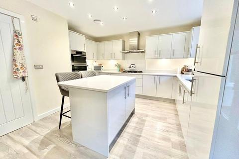 5 bedroom detached house for sale, Limekilns Close, South Molton, Devon, EX36