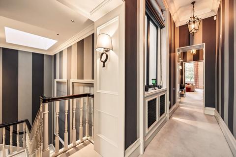 undefined, Cadogan Square, London SW1X