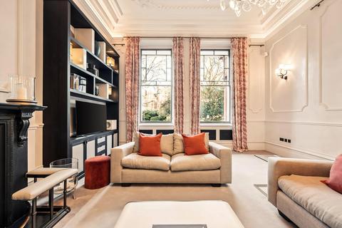 undefined, Cadogan Square, London SW1X