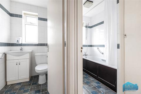 2 bedroom apartment for sale, Windsor Court, Friern Barnet Lane, London, N11