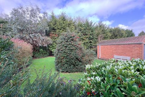 undefined, Avenue Gardens, Horley RH6