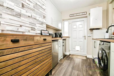 2 bedroom semi-detached house to rent, Dunkirk Avenue, West Midlands B70