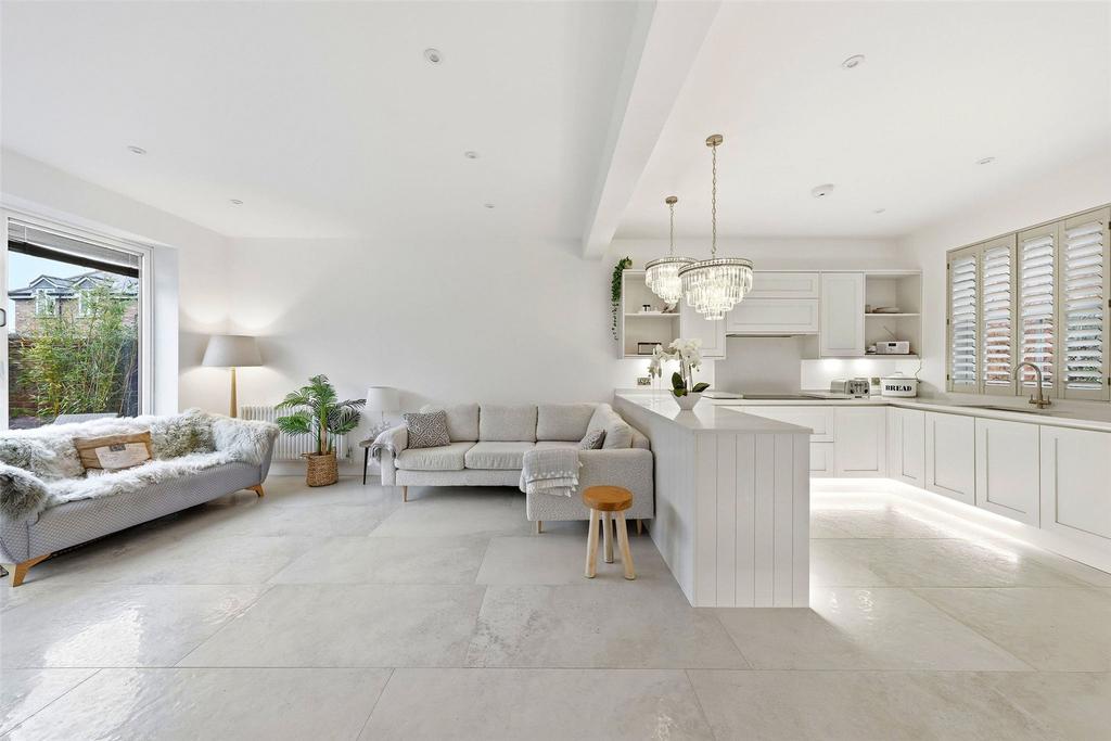 Living/Kitchen