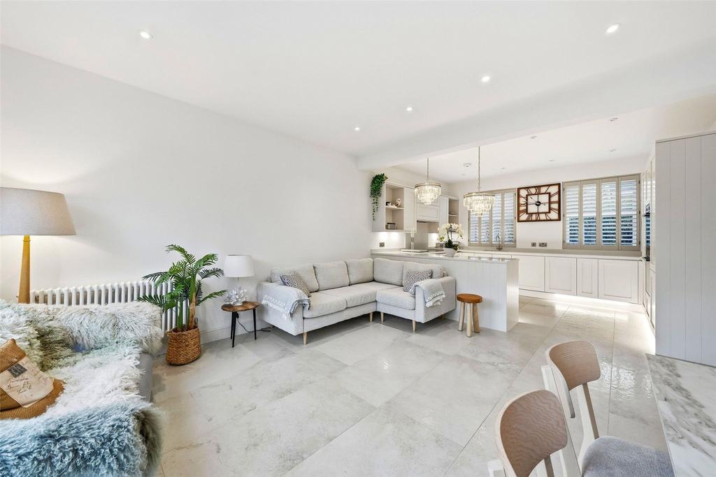 Living/Kitchen