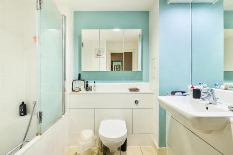 1 bedroom flat to rent, The Mast, 2 Albert Basin Way, London