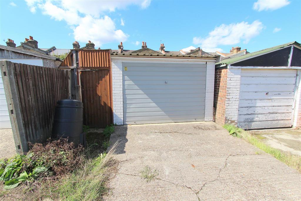 Garage.jpg