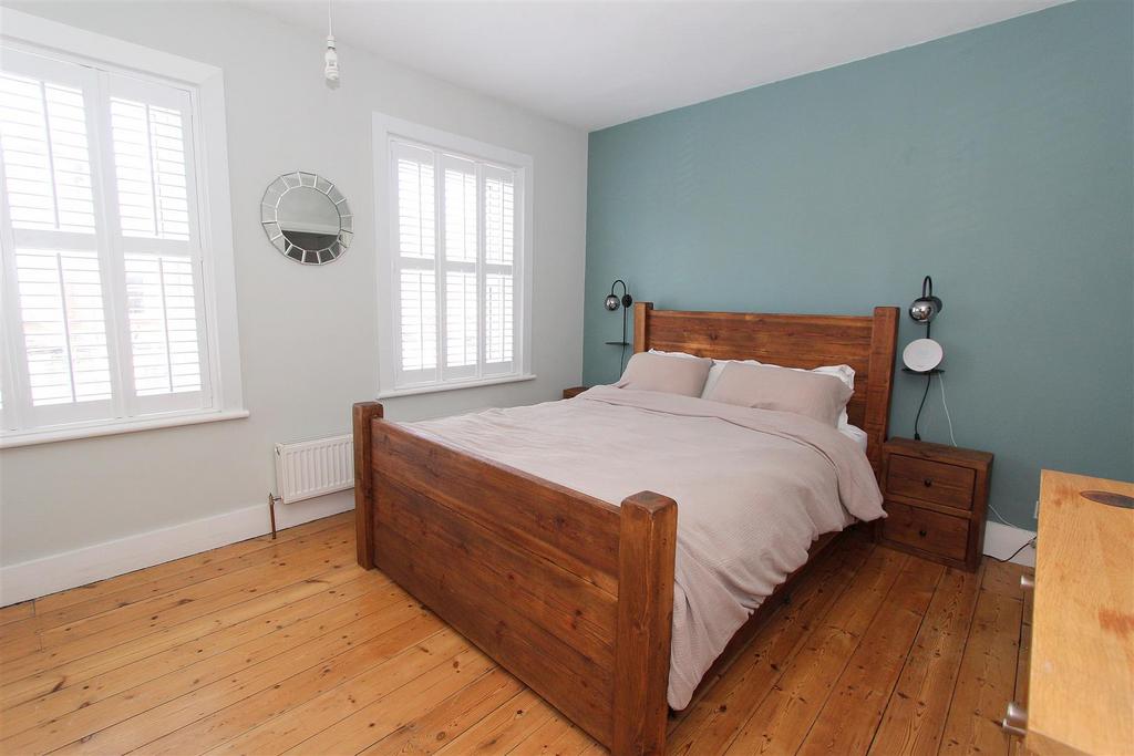 Bed 1 b.jpg