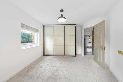undefined, Wavel Mews, London