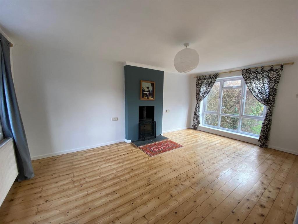 Living Room.jpg