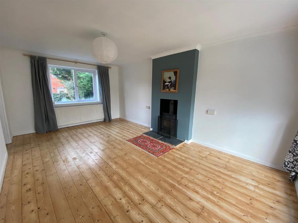 Living Room.jpg