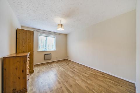undefined, Fairfield Close, Mitcham, CR4