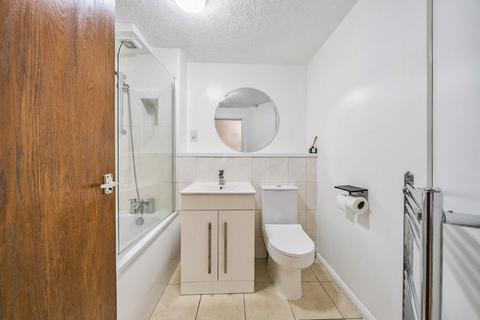 undefined, Fairfield Close, Mitcham, CR4