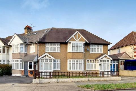 5 bedroom semi-detached house to rent, Logan Road, Wembley, HA9 8PX