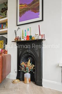 3 bedroom apartment for sale, Lothair Road South, Harringay, London, N4