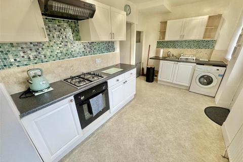 undefined, Peartree Road, Luton, LU2 8BA