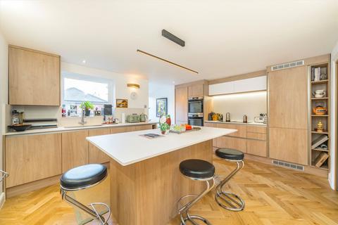4 bedroom house for sale, Massingberd Way, London SW17