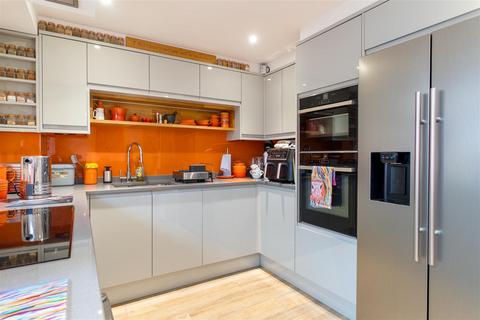 undefined, Newenden Close, Maidstone