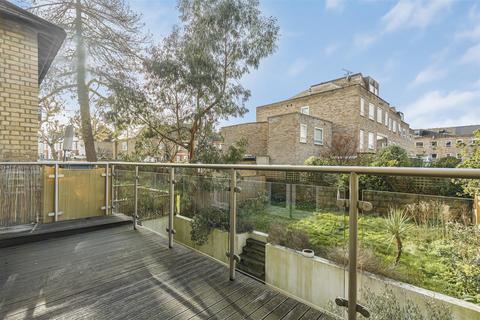 2 bedroom flat to rent, Colinette Road, Putney