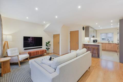 undefined, Caberfeigh Close, Redhill RH1