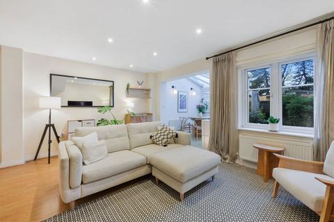 4 bedroom end of terrace house for sale, Caberfeigh Close, Redhill RH1