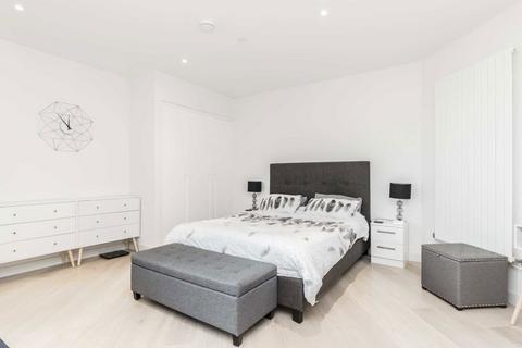 undefined, Admiralty Avenue, London E16