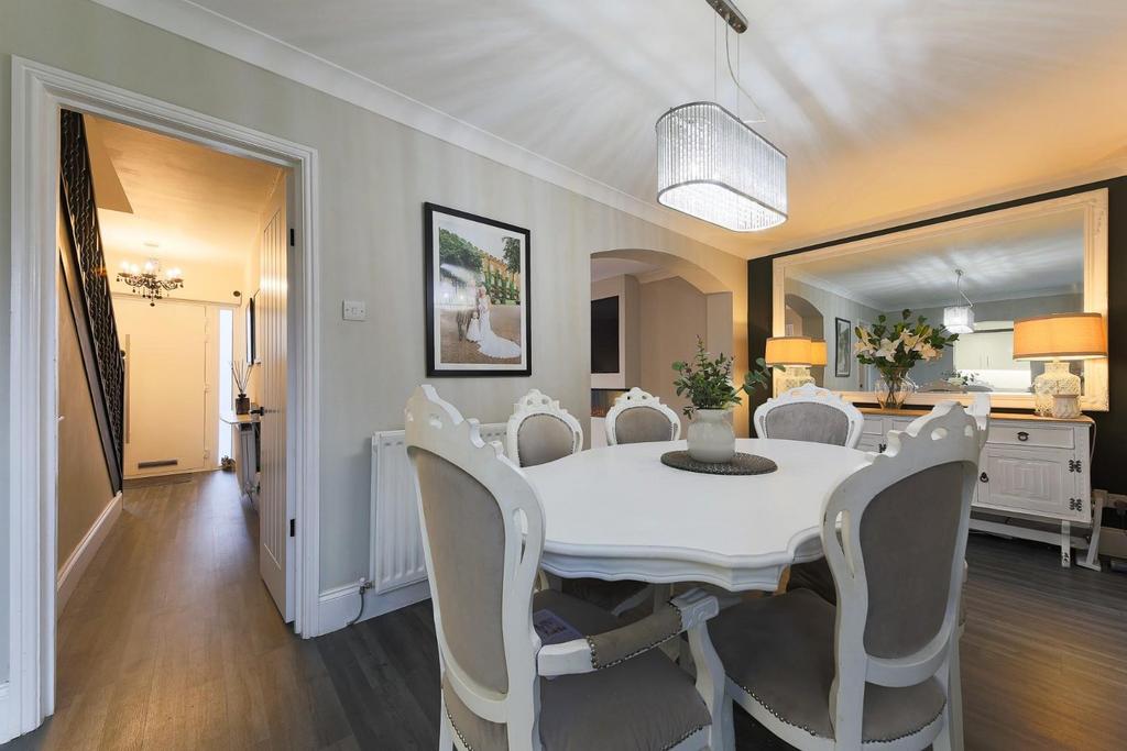 Dining room.jpg