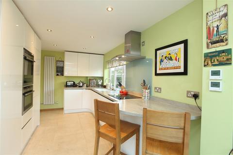 3 bedroom detached house to rent, Long Crendon