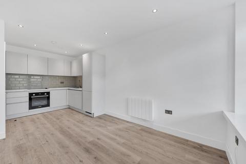 1 bedroom flat to rent, Victoria Road, Horley