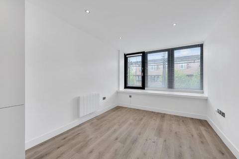 1 bedroom flat to rent, Victoria Road, Horley