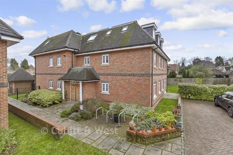 2 bedroom ground floor flat for sale, Magnolia Drive, Banstead, Surrey