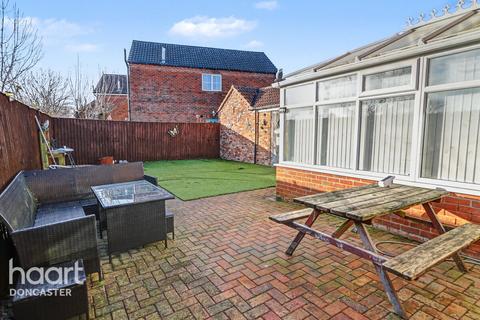 3 bedroom detached house for sale, Lord Porter Avenue, Stainforth, Doncaster