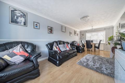 3 bedroom end of terrace house for sale, Pilgrims Way, Bedford