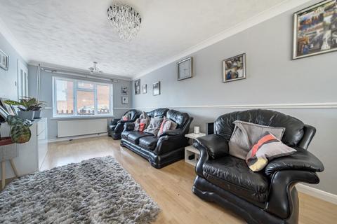 3 bedroom end of terrace house for sale, Pilgrims Way, Bedford