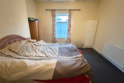 2 bedroom terraced house for sale, Halstead Place, Bradford, West Yorkshire, BD7