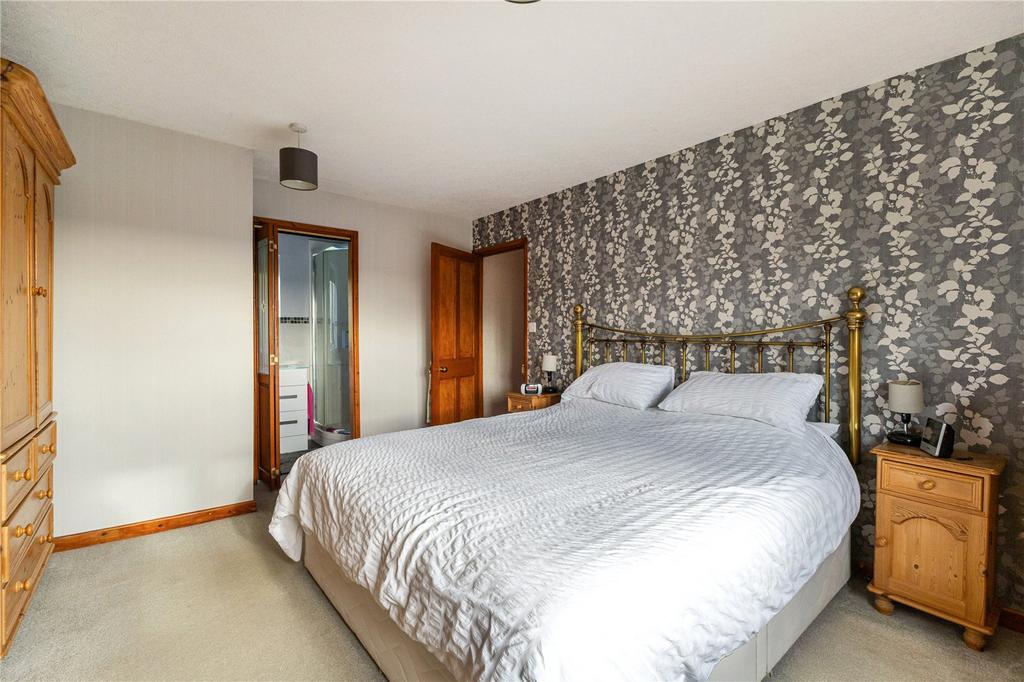 Ensuite Bedroom 2