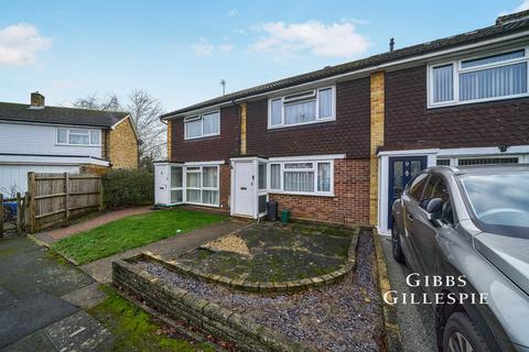2 bedroom terraced house to rent, Chichester Avenue, Ruislip, HA4