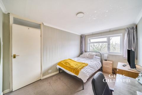 2 bedroom terraced house to rent, Chichester Avenue, Ruislip, HA4