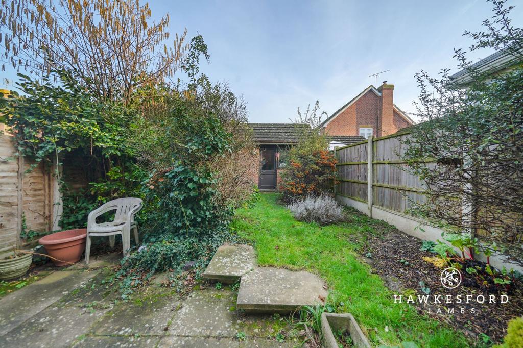 Vaughan Drive, Kemsley - Garden