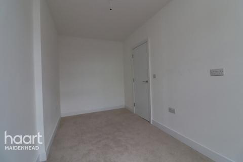 undefined, High Street, MAIDENHEAD
