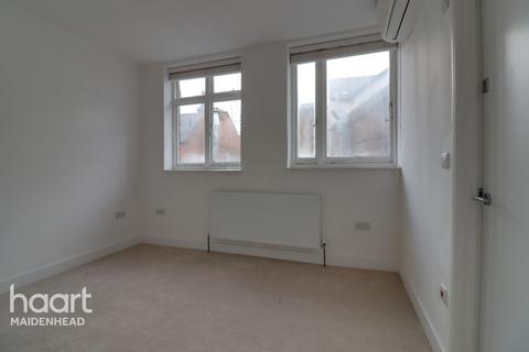 undefined, High Street, MAIDENHEAD