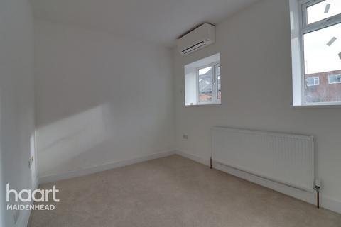 undefined, High Street, MAIDENHEAD
