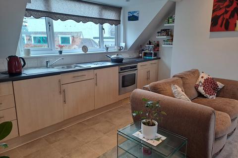 1 bedroom flat for sale, Old Woking Road, Surrey KT14