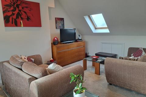 1 bedroom flat for sale, Old Woking Road, Surrey KT14
