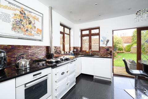 undefined, Kings Road, Walton-on-Thames, KT12