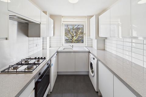 3 bedroom duplex for sale, High Road, London N20